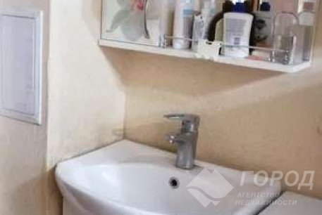 Сдам гостинку, Новые дома, Армейская метро (Советской Армии), Код: 801565/1