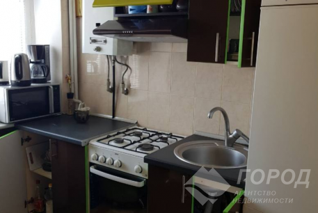 Продам 2-х кімнатну квартиру, Центр, Код: 801573/5