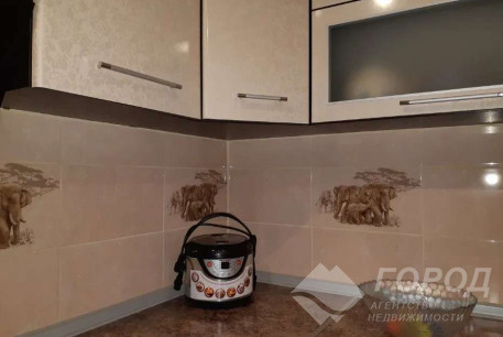 Сдам гостинку, ХТЗ, Пролетарская метро (Индустриальная), Код: 801618/1