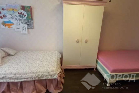 Продам 3-х кімнатну квартиру в новобудові, Центр, Код: 801672/2