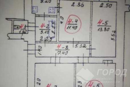 Продам 4-х кімнатну квартиру, Центр, Код: 801675/1
