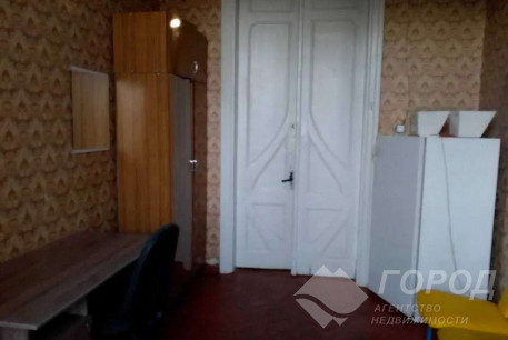 Продам 2-х кімнатну квартиру, Центральный рынок, Код: 801675/2