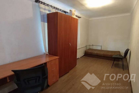 Сдам гостинку, Новые дома, Армейская метро (Советской Армии), Код: 801705/1