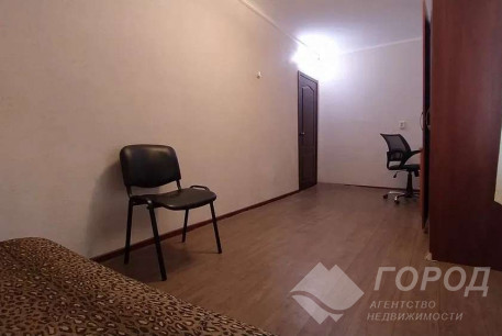 Сдам гостинку, Новые дома, Армейская метро (Советской Армии), Код: 801705/1