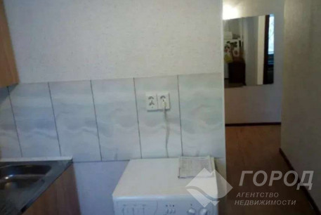 Сдам гостинку, Новые дома, Армейская метро (Советской Армии), Код: 801705/1