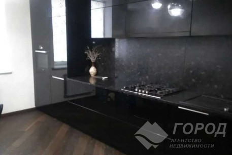 Продам 3-х кімнатну квартиру, Гагарина проспект, Защитников Украины метро (Площадь Восстания), Код: 801728/1