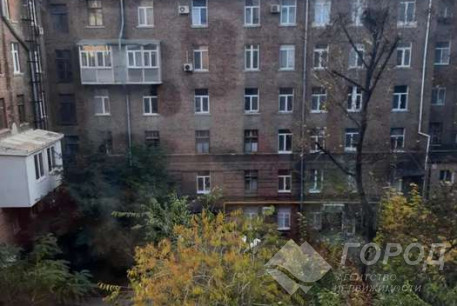 Продам 2-х кімнатну квартиру, Центральный рынок, Код: 802010/1