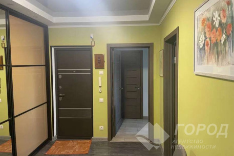 Продам 3-х кімнатну квартиру, Новые дома, Маршала Жукова метро (Дворец спорта), Код: 802014/1