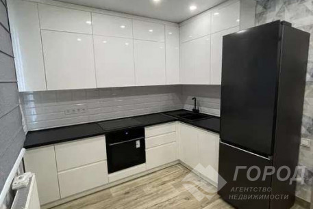 Продам 3-х кімнатну квартиру, ХТЗ, Код: 802042/1