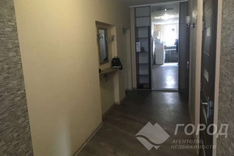 Продам 3-х кімнатну квартиру, Центр, Код: 802163/8