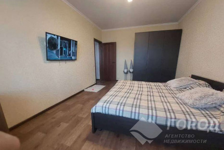 Продам 2-х кімнатну квартиру, Рогань, Код: 802243/2