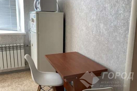 Продам 1-кімнатну квартиру, Рогань, Код: 802329/1