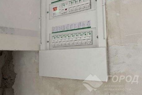 Продам 2-х кімнатну квартиру, ХТЗ, ХТЗ метро, Код: 802333/1