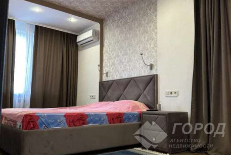 Продам 3-х кімнатну квартиру, Гагарина проспект, Проспект Гагарина метро, Код: 802337/1