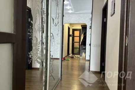 Продам 3-х кімнатну квартиру, Гагарина проспект, Проспект Гагарина метро, Код: 802337/1