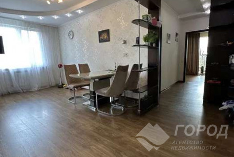 Продам 3-х кімнатну квартиру, Гагарина проспект, Проспект Гагарина метро, Код: 802337/1