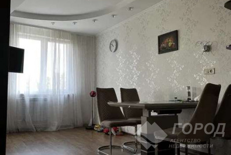 Продам 3-х кімнатну квартиру, Гагарина проспект, Проспект Гагарина метро, Код: 802337/1