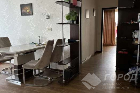 Продам 3-х кімнатну квартиру, Гагарина проспект, Проспект Гагарина метро, Код: 802337/1