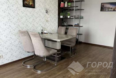 Продам 3-х кімнатну квартиру, Гагарина проспект, Проспект Гагарина метро, Код: 802337/1