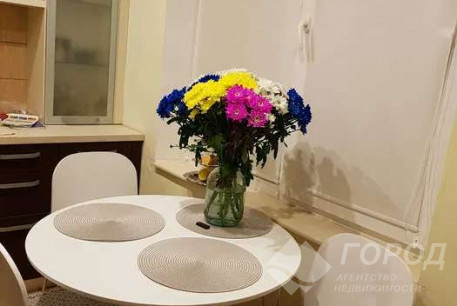 Продам 2-х кімнатну квартиру, Гагарина проспект, Защитников Украины метро (Площадь Восстания), Код: 802373/2