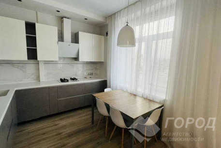 Сдам 3-х кімнатну квартиру, Центр, Код: 802380/1