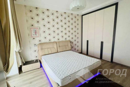 Сдам 3-х кімнатну квартиру, Центр, Код: 802380/1