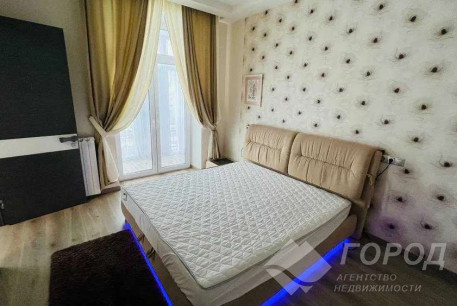 Сдам 3-х кімнатну квартиру, Центр, Код: 802380/1