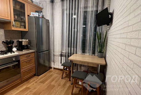 Продам 1-кімнатну квартиру, Дергачевский р-н, Солоницевка пгт., Код: 802405/1