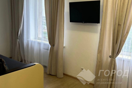 Продам 1-кімнатну квартиру в новобудові, Центральный рынок, Код: 802573/1