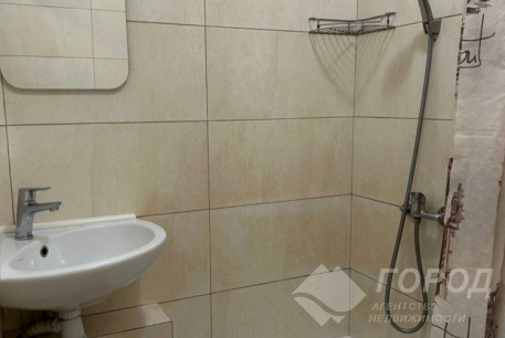 Продам 1-кімнатну квартиру в новобудові, Центральный рынок, Код: 802573/1