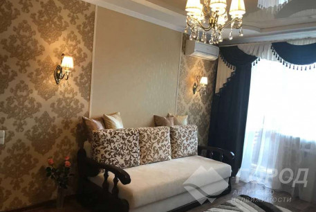 Продам 3-х кімнатну квартиру, Рогань, Код: 803006/3