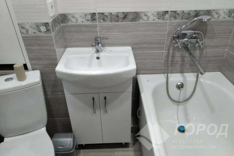 Сдам 2-х кімнатну квартиру, Аэропорт, Код: 803073/1