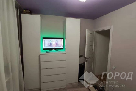 Продам 4-х кімнатну квартиру, Салтовка, 533 м/р, Код: 803155/1