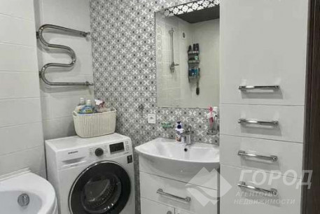 Продам 2-х кімнатну квартиру, ХТЗ, Код: 803166/1