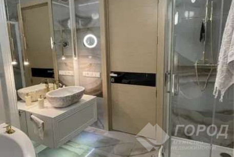 Продам 3-х кімнатну квартиру в новобудові, Центр, Код: 803264/1