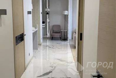 Продам 3-х кімнатну квартиру в новобудові, Центр, Код: 803264/1