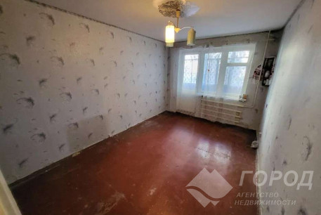 Продам 2-х кімнатну квартиру, Рогань, Роганский ж/м, Код: 803280/1