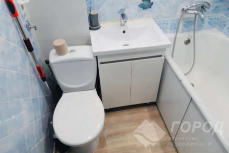 Продам 2-х кімнатну квартиру, ХТЗ, ХТЗ метро, Код: 803293/1