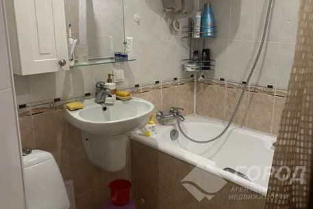 Продам 2-х кімнатну квартиру, Гагарина проспект, Защитников Украины метро (Площадь Восстания), Код: 803535/1