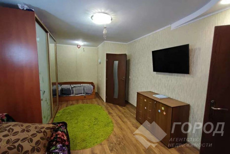 Продам 1-кімнатну квартиру, Рогань, Роганский ж/м, Код: 803610/1
