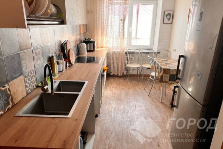 Продам 3-х кімнатну квартиру, Завод Шевченко, Код: 803632/1