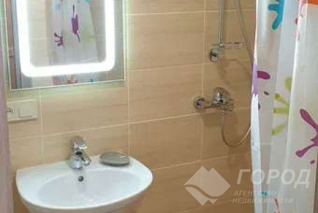 Сдам гостинку, Центральный рынок, Локомотив, Код: 803640/1