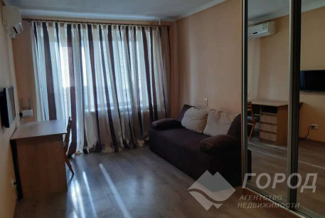 Продам 1-кімнатну квартиру, Сосновая Горка, Научная метро, Код: 803947/1