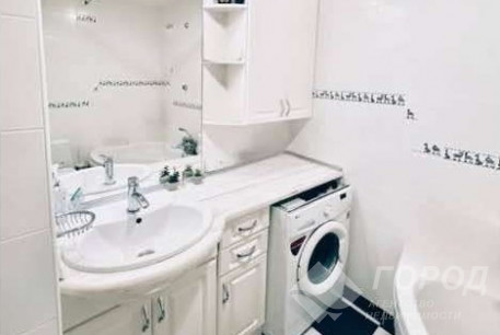 Продам 2-х кімнатну квартиру, Центр, Код: 804028/12