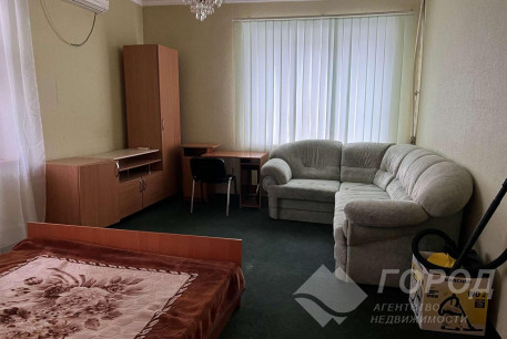 Продам 2-х кімнатну квартиру, Центр, Код: 804069/1