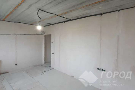 Продам 3-х кімнатну квартиру, ХТЗ, ХТЗ метро, Код: 804087/1