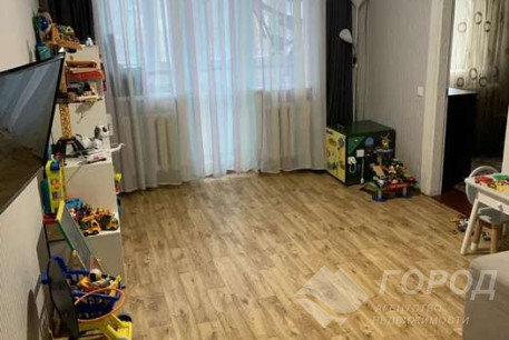 Продам 3-х кімнатну квартиру, ХТЗ, Код: 804089/1