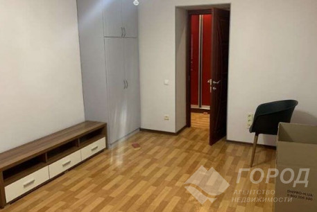Продам 2-х кімнатну квартиру, Рогань, Код: 804302/1