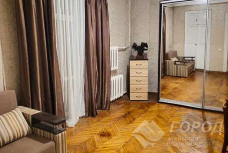 Продам 2-х кімнатну квартиру, ХТЗ, Код: 804542/2