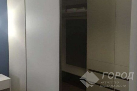 Продам 2-х кімнатну квартиру, Гагарина проспект, Защитников Украины метро (Площадь Восстания), Код: 804557/1